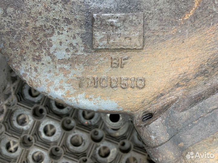 Корпус водяного насоса Renault Magnum