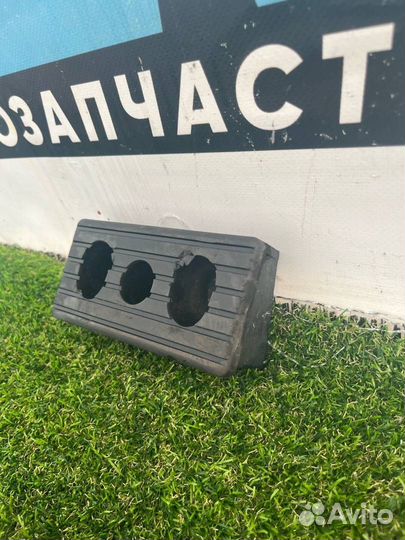 Опора под домкрат (поддомкратная подушка) Tesla