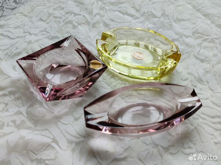 Богемское цветное стекло Чехословакия пепельница