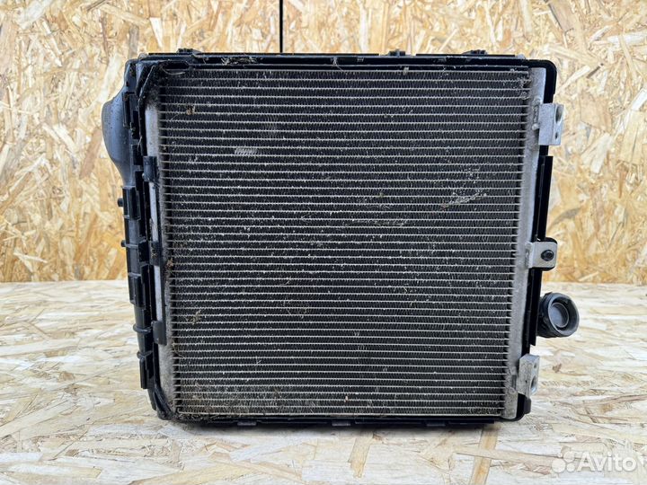 Правая кассета радиаторов Porsche Carrera 911