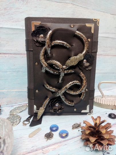 Гримуар Змей, ручной работы