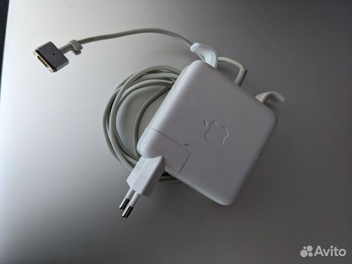 Блок питания оригинал,как новый MacBook MagSafe 2