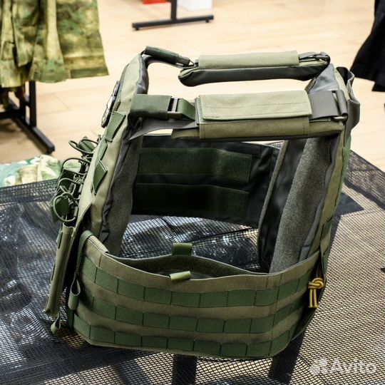 Плитник с подсумками