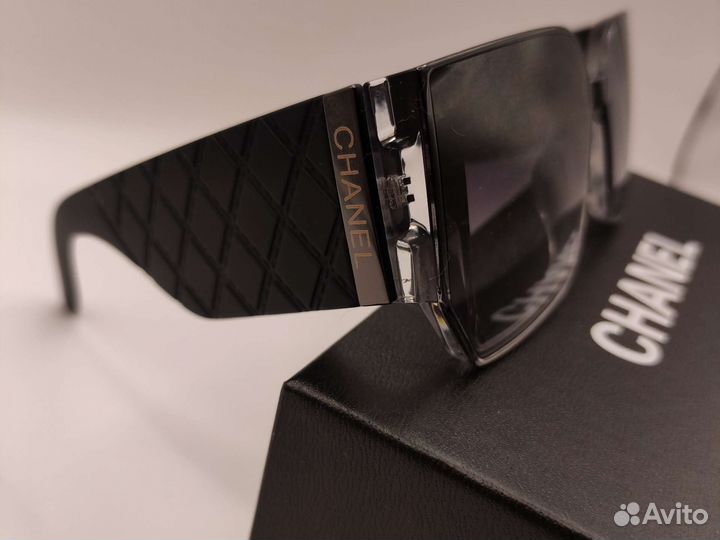Солнцезащитные очки женские chanel