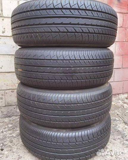 Yokohama dB Decibel E70 215/60 R16 95V