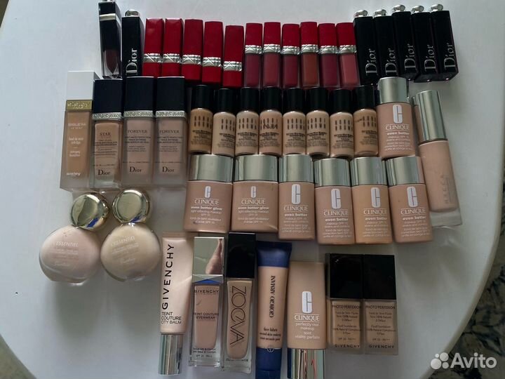 Помады Dior и тональные крема разных марок