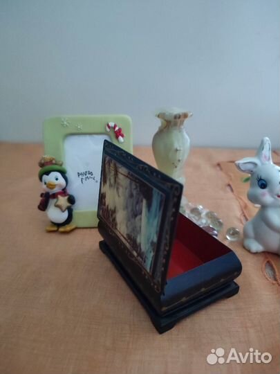 Фигурки, рамки, вазочки для интерьера