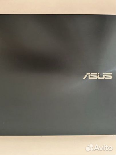 Ноутбук asus zenbook model: UX582L