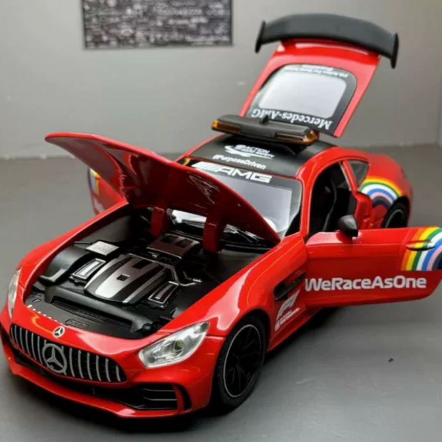 Тиффани Томпсон аузына сперманы алады