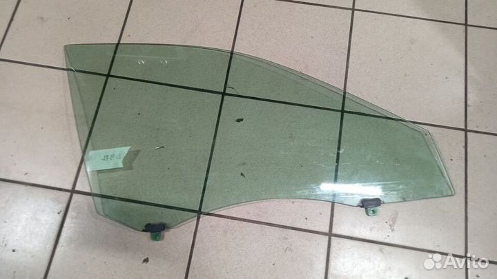 Стекло передней правой двери Камри XV30