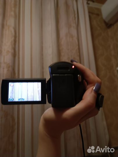 Видеокамера Panasonic hc-v710