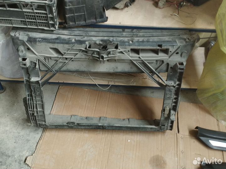 Рамка радиатора volkswagen polo rapid