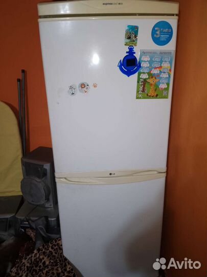 Холодильник бу елжи