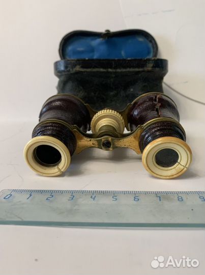 Бинокль театральный