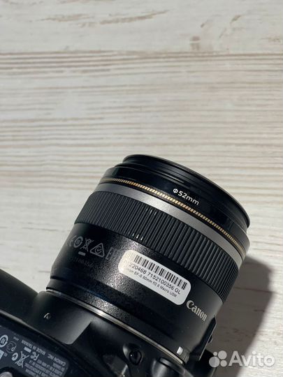 Объектив Canon EF-S 60mm f/2.8 Macro USM