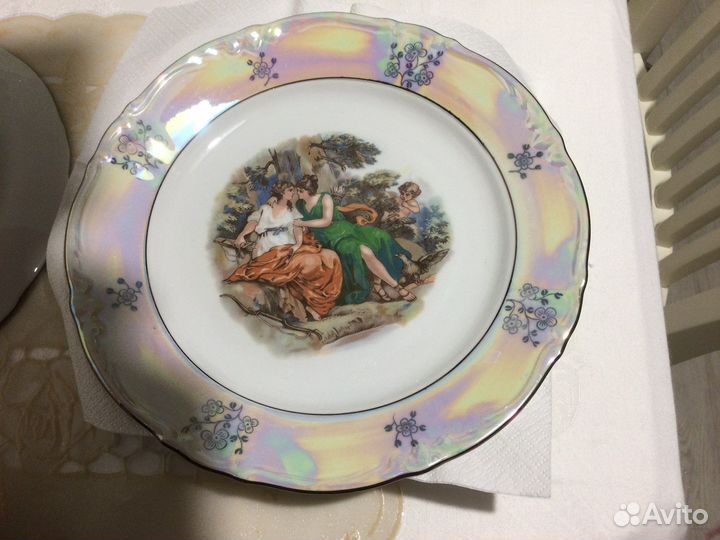 Тарелки обеденные