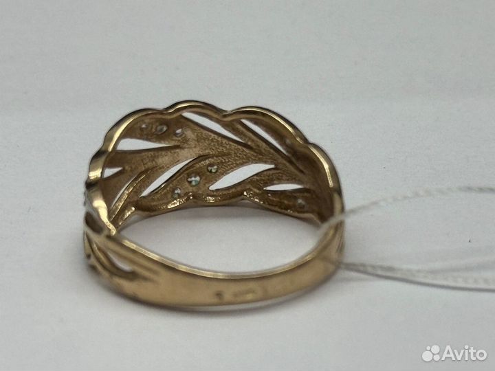 Кольцо с камнями золотое
