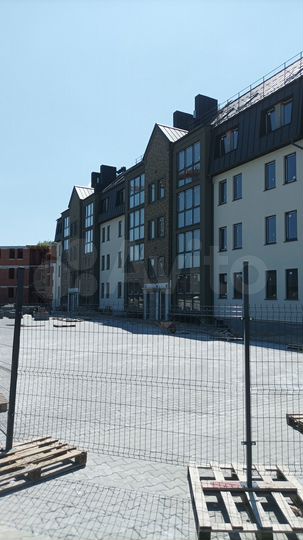 2-к. квартира, 73,3 м², 1/4 эт.