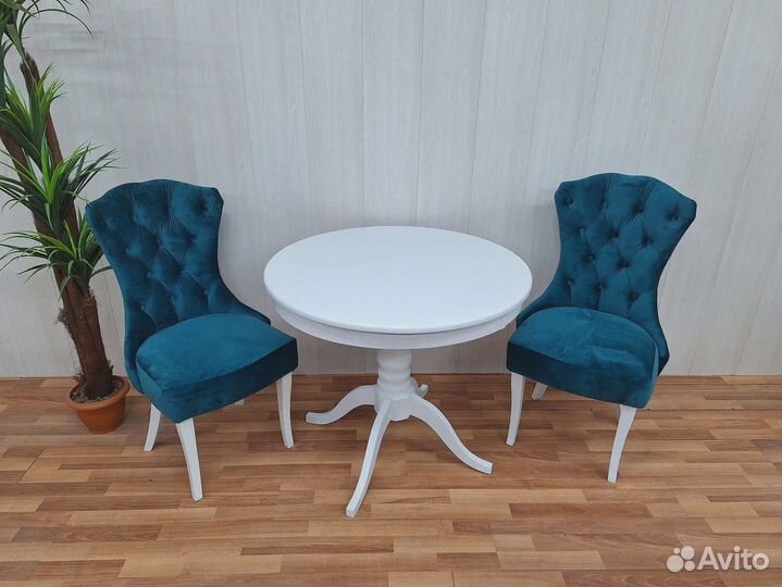 Стол Лора со стульями Трон