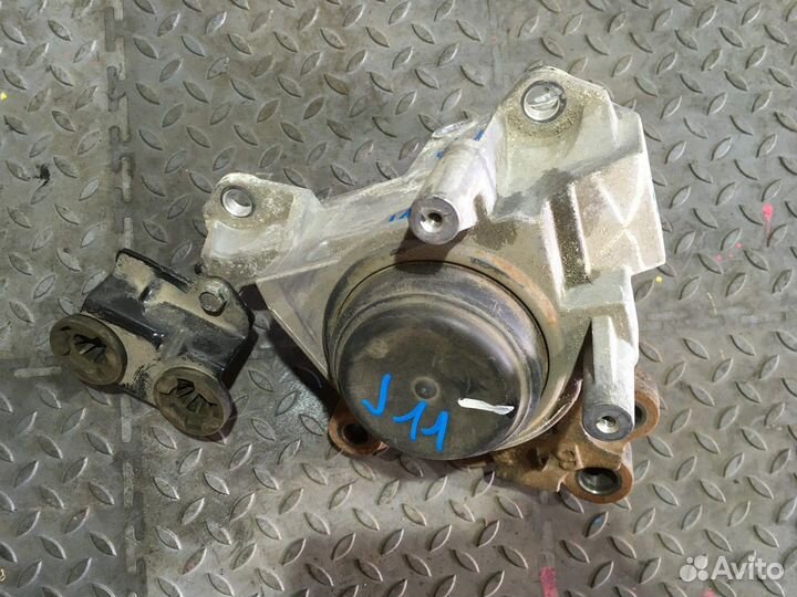 Опора двигателя (Nissan Qashqai)