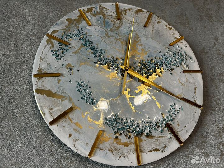 Часы настенные ручной работы