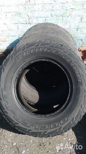 Bridgestone Dueler A/T 697 245/70 R16