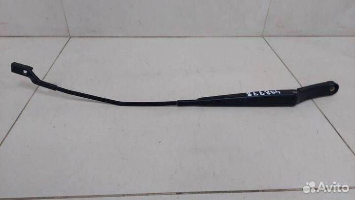 Поводок стеклоочистителя передний правый Skoda Rap