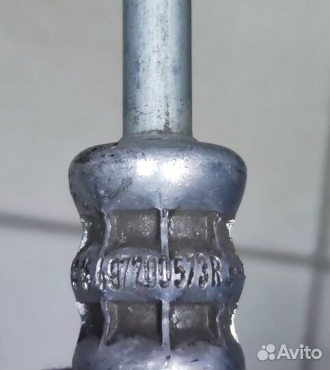 Трубка гура Renault Logan 2 ор-л 497200573R