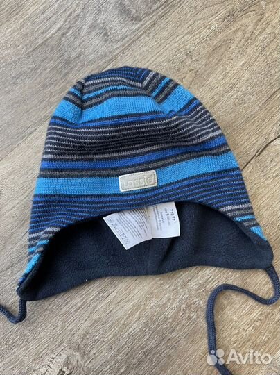 Шапка и варежки lassie