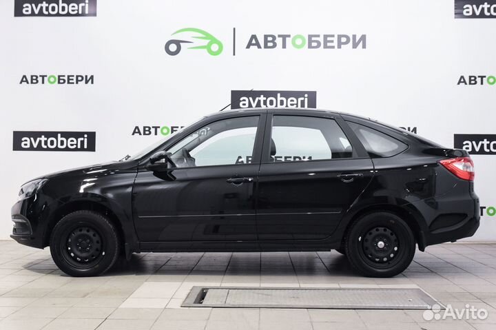 LADA Granta 1.6 МТ, 2022, 4 400 км