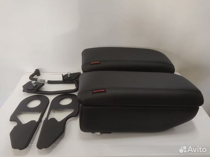 Подлокотник с баром Нива 21214