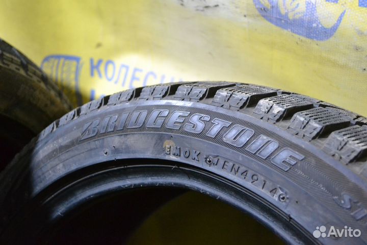 Bridgestone Blizzak Revo GZ 215/45 R17