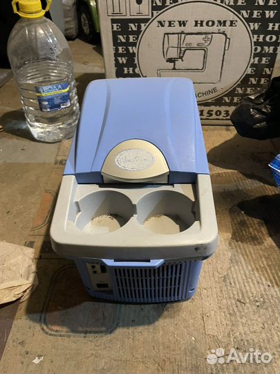 Автомобильный холодильник (подлокотник)