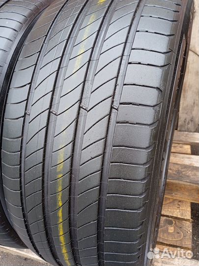 Michelin Primacy 4 235/50 R18