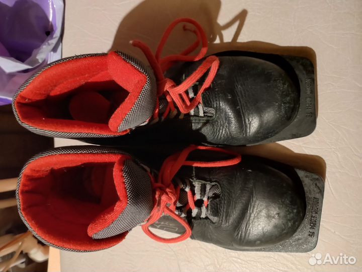 Лыжные ботинки