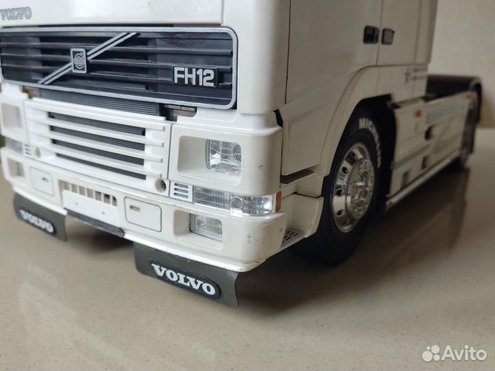 Тягач Volvo tamiya