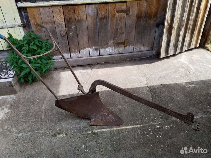 Конный плуг