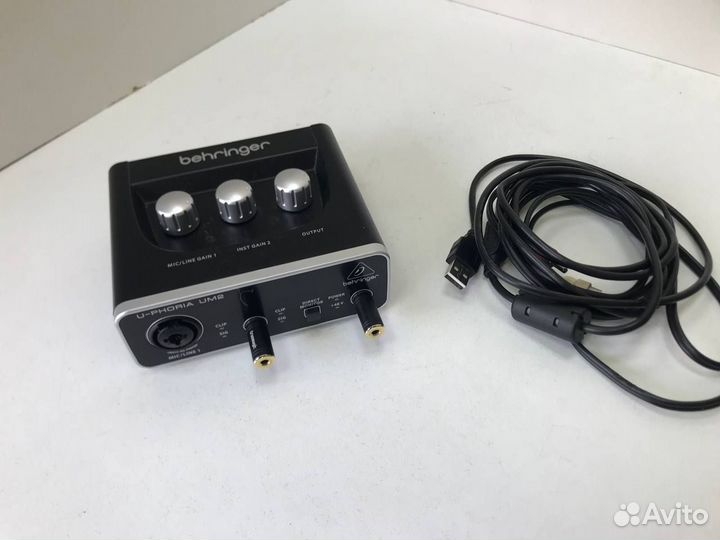 Звуковые карты behringer U-phoria UM2