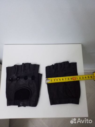 Перчатки обрезаные