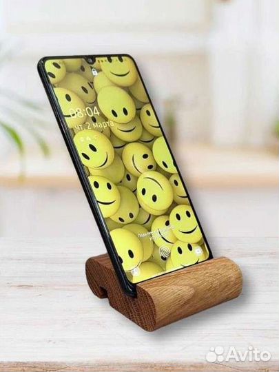 Подставка для телефона из дерева