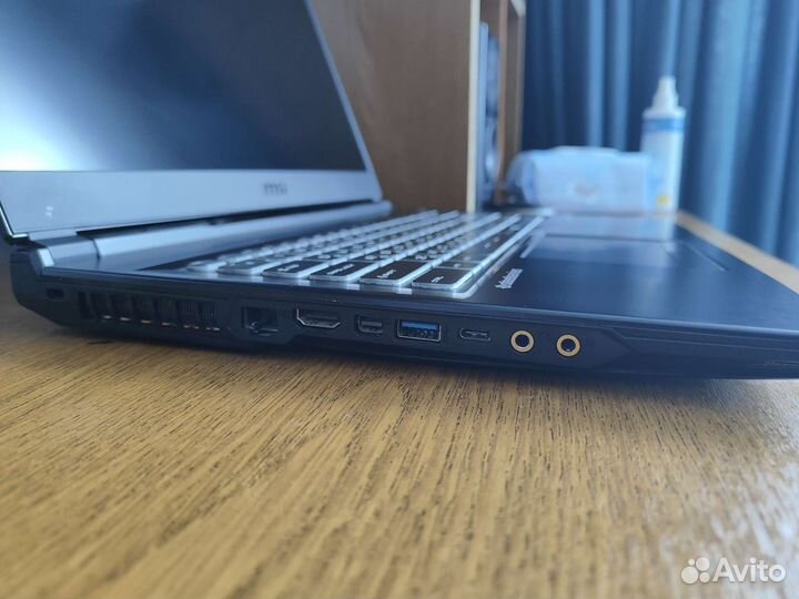 MSI GL75 i5 / 16Gb / GTX 1660 Ti