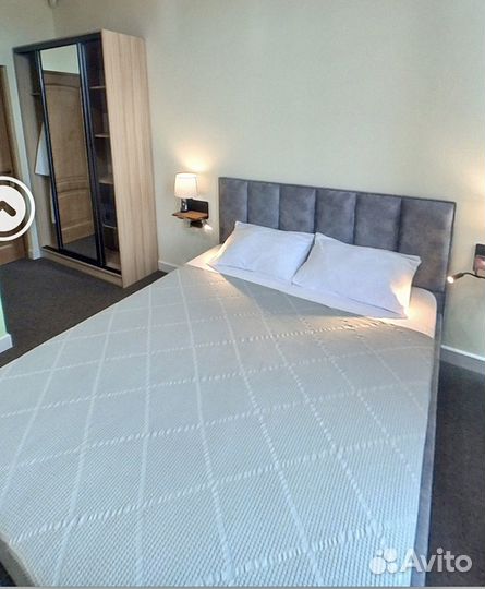 Кровать двухспальная 160 200 бу с матрасом