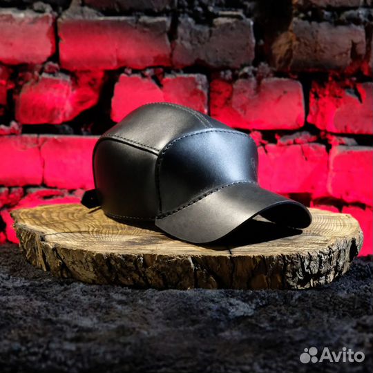 Бейболка из натуральной кожи / ручной работы