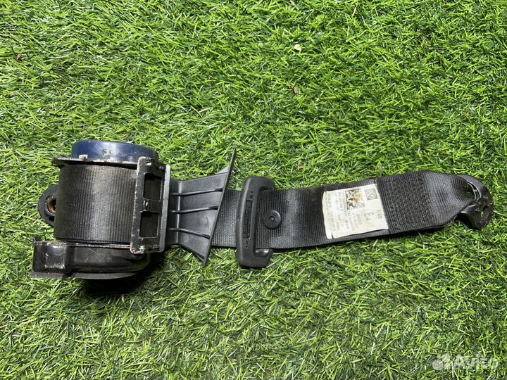 Ремень безопасности Volkswagen Polo