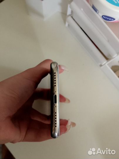 iPhone X, 64 ГБ