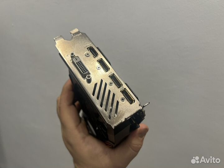 Видеокарта GT 1070