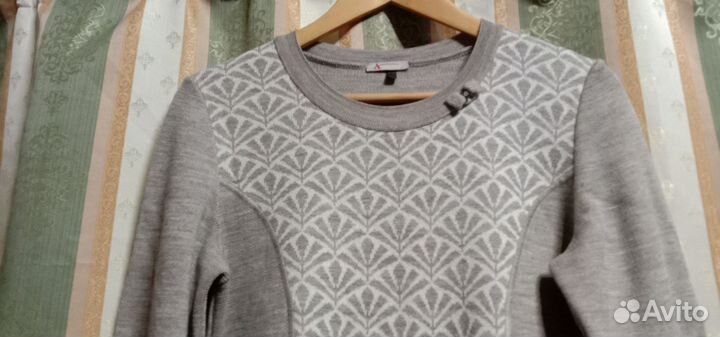 Тёплое трикотажное платье 48 размер