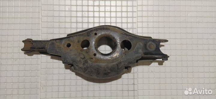 Рычаг задний нижний Toyota Rav 4