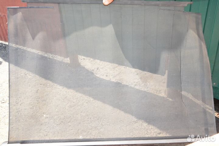 Шторка окна задняя левая правая Touareg 1