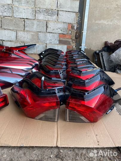 Фонарь задний Toyota Rav4 XA50